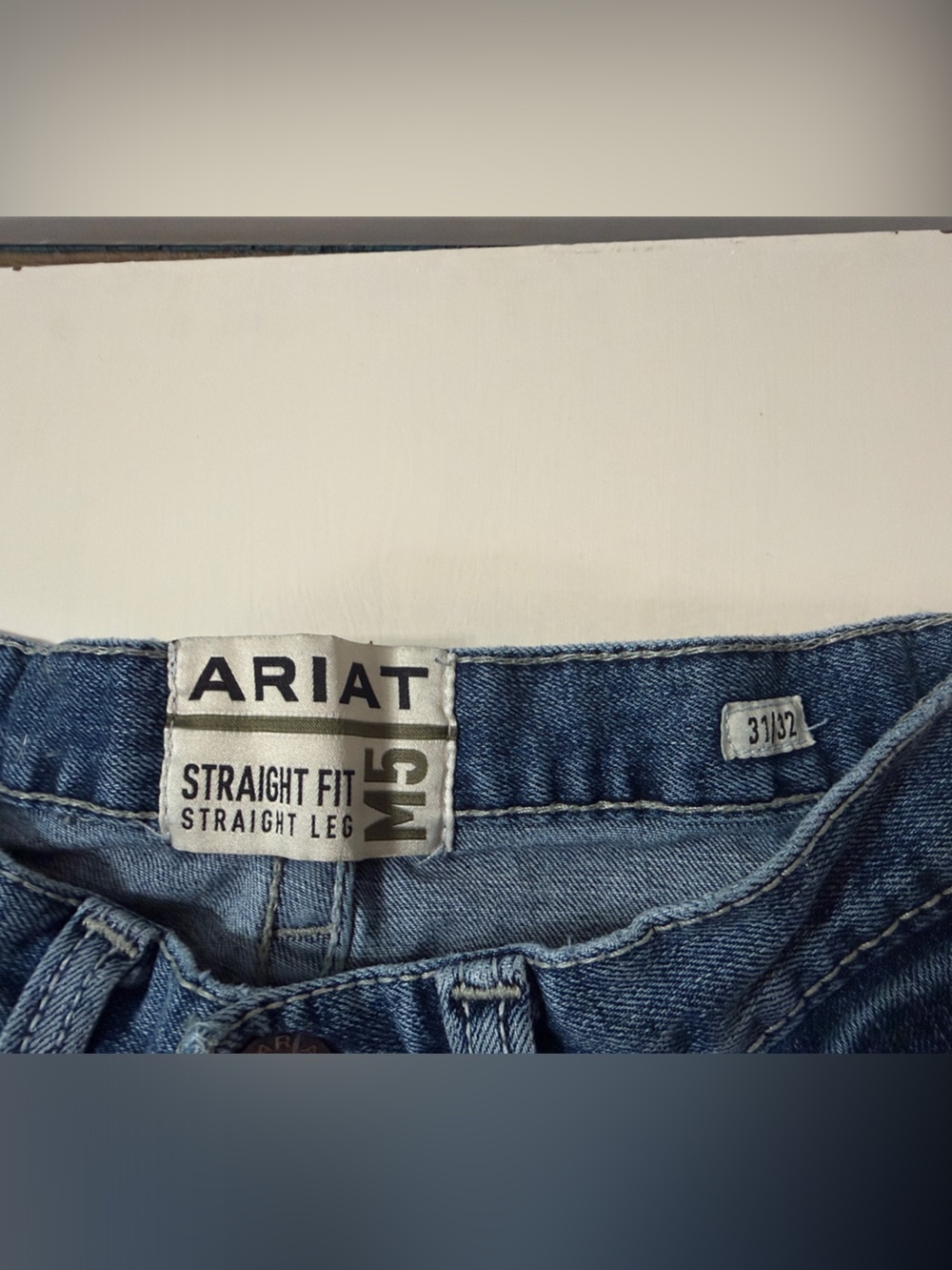 Ariat Men’s Slim Straight Blue Denim Jeans - Picture 2 of 3